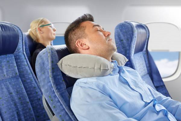 روش‌هایی برای خوابیدن در هواپیما